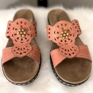 Clarks Women's Lexi Myrtle
Sandal, Orange 7 M New